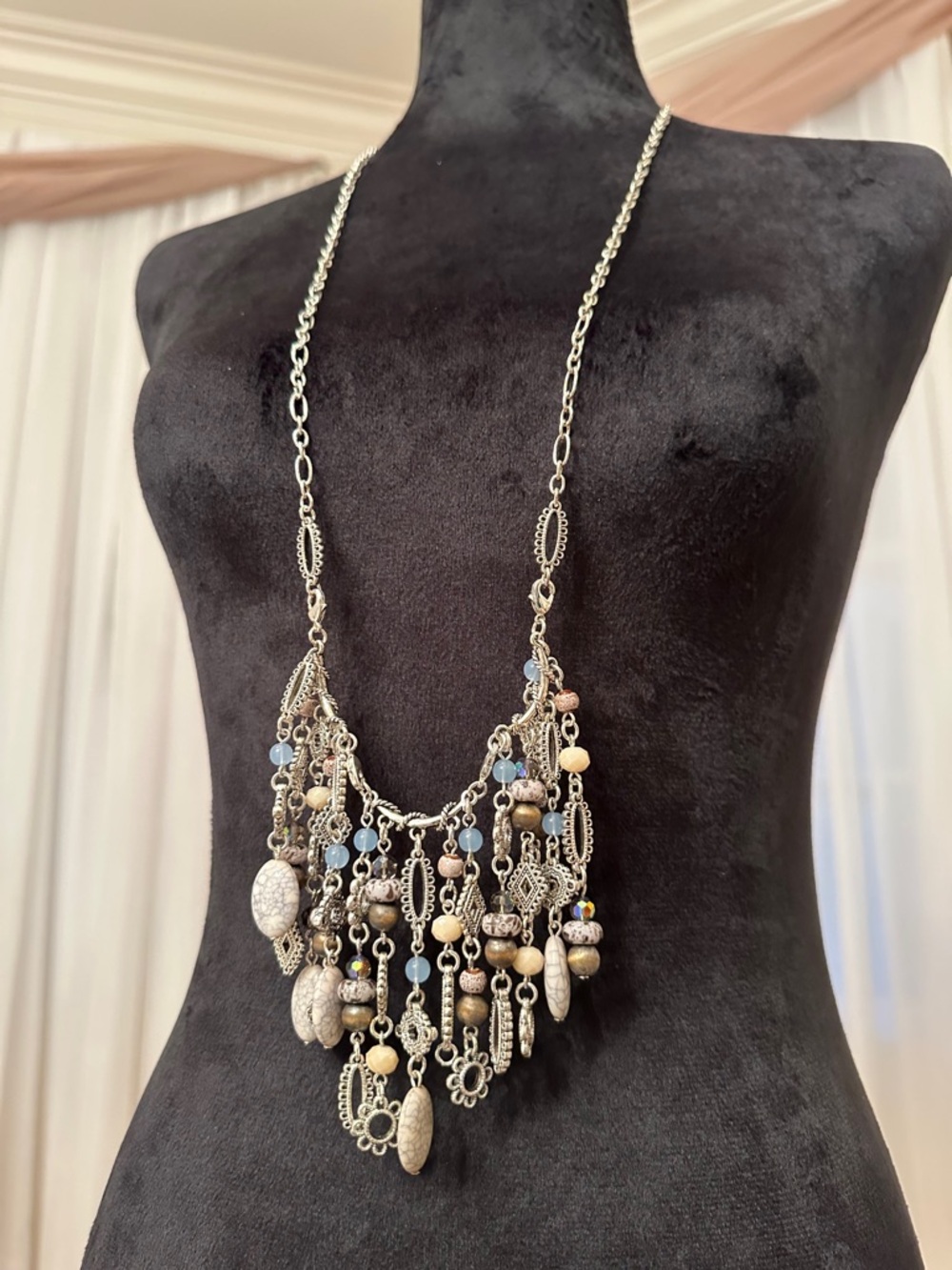 ✨ Vintage High End Costume Jewelry Statement Necklace